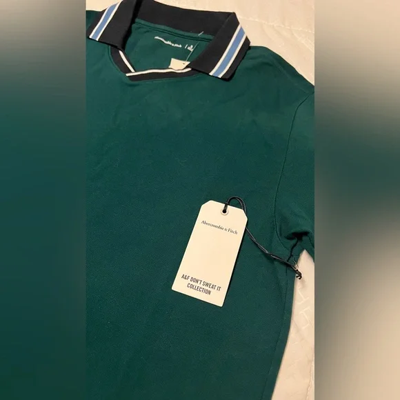 Abercrombie & Fitch No sweat collection polo - Picture 3 of 6